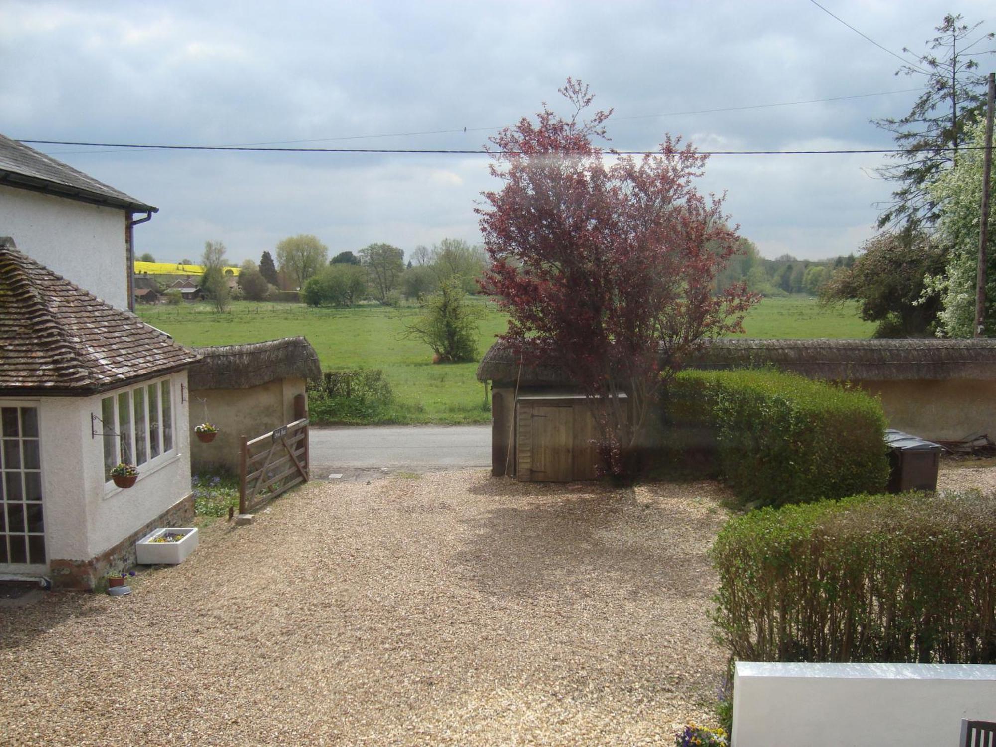 Stonehenge Village Cottage: Charming 3-Bedroom Near Historic Sites Pewsey Exterior photo