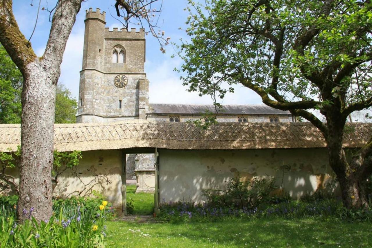 Stonehenge Village Cottage: Charming 3-Bedroom Near Historic Sites Pewsey Exterior photo